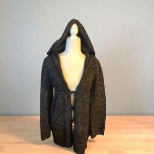 Sophie Max wool blend toggle closure hooded black marled knit cardigan. Sz XS